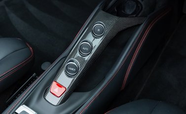 Ferrari 488 SPIDER 25