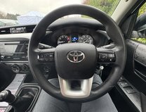 Toyota Hilux Active | 2.4 LT | Double Cab | Tow Bar | Camera | Air Con | 18