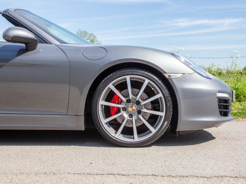 20-inch Carrera Classic wheels on 981 Boxster