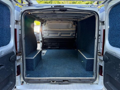 Vauxhall Vivaro 1.6 CDTi 2700 BiTurbo ecoFLEX Sportive L1 H1 Euro 5 (s/s) 5dr 15