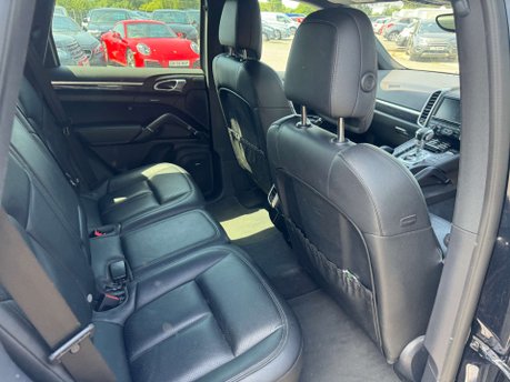 Porsche Cayenne 3.0 Cayenne V6 D Tiptronic S 4WD 5dr 13