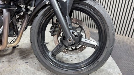 Suzuki Inazuma 250 Naked Petrol Manual (25 ps) 18