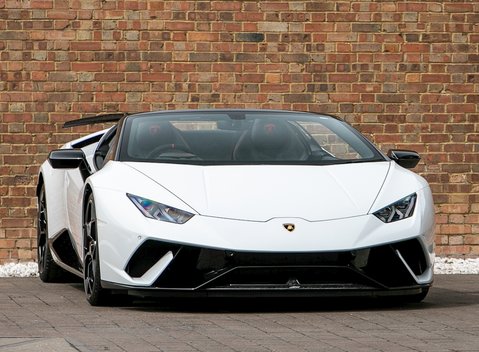 Lamborghini Huracan Spyder LP640-4 Performante 1