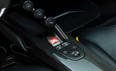 Ferrari LaFerrari 18