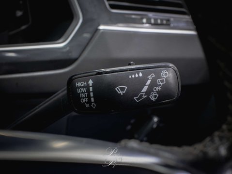 Volkswagen Tiguan 2.0 Tiguan R-Line Tech TDI 5dr 33
