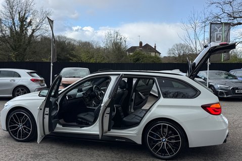 BMW 3 Series 320D XDRIVE M SPORT SHADOW EDITION TOURING -PAN ROOF -PRO MEDIA -APPLE CARP 21
