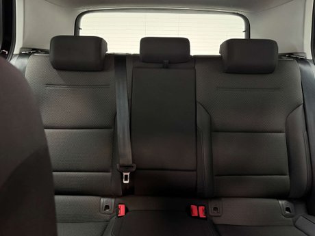 Volkswagen Golf e-Golf 5dr 25