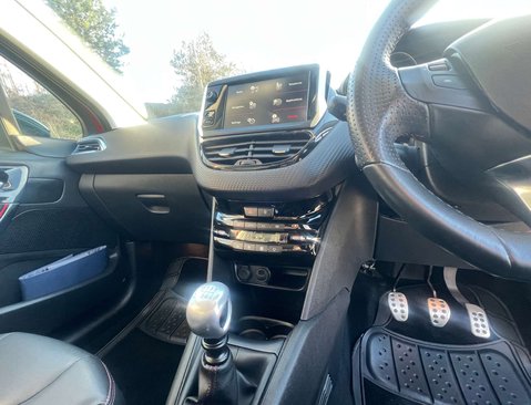 Peugeot 208 1.2 208 GT Line S/S 5dr 31