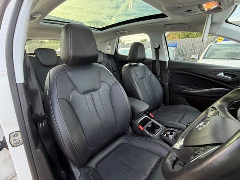 Vauxhall Grandland X 1.2 Turbo Elite Nav Premium Euro 6 (s/s) 5dr 16