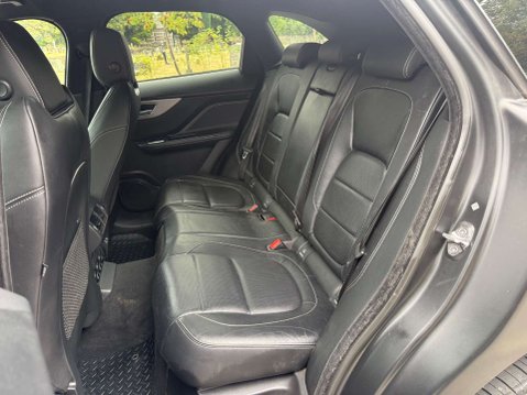 Jaguar F-Pace 2.0 F-PACE R-Sport AWD D Auto 4WD 5dr 15