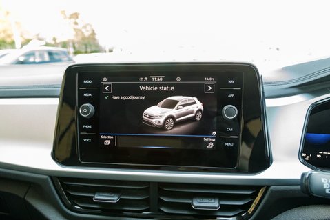 Volkswagen T-Roc LIFE TSI 25