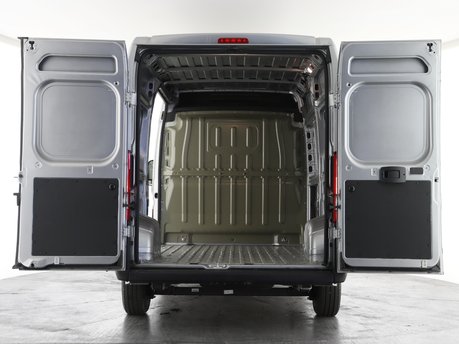 Citroen Relay 35 L2H2 2.2 BlueHDi 140 Enterprise 2
