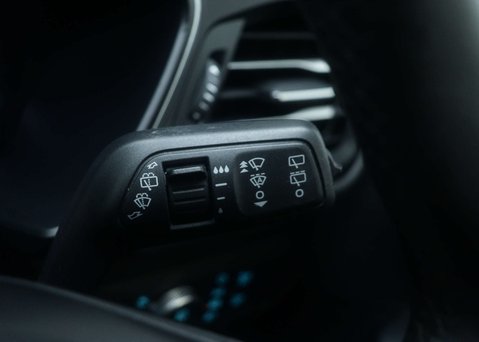 Ford Kuga 1.5 Kuga Titanium First Edition 5dr 38