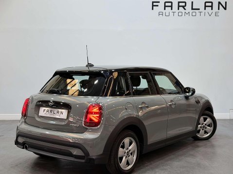Mini Hatch 1.5 Cooper Classic Hatchback 5dr Petrol Steptronic Euro 6 (s/s) (136 ps) 5