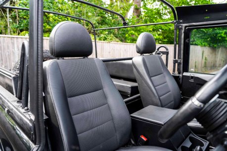 Land Rover Defender 90 TD SOFT TOP XS. MORE INFORMATION COMING SOON. 8