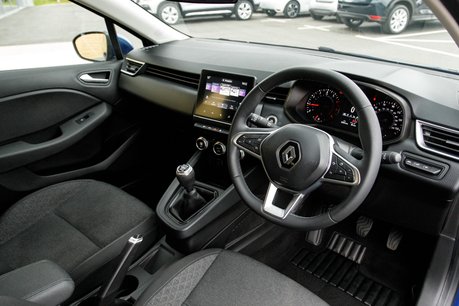 Renault Clio ICONIC TCE