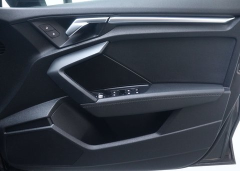 Audi A3 1.0 A3 Sportback 30 TFSI MHEV S Line Semi-Auto 5dr 44