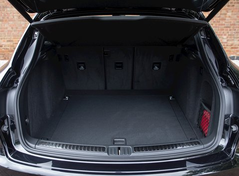 Porsche Macan Turbo 30