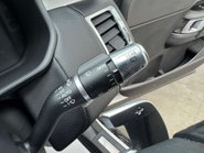 Land Rover Discovery 3.0 Discovery R-Dynamic S D MHEV Auto 4WD 5dr 82