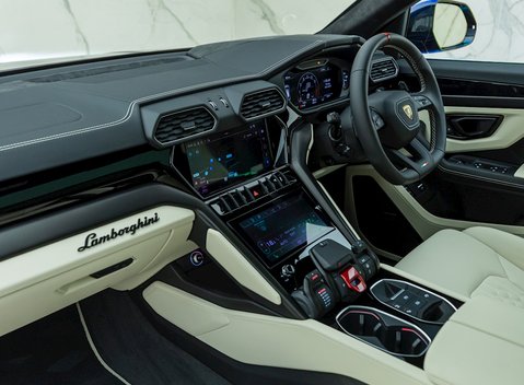 Lamborghini Urus S 18