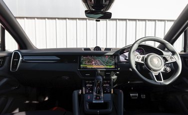 Porsche Cayenne S 19