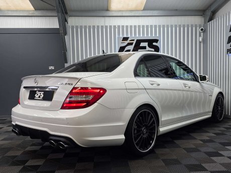Mercedes-Benz C Class 6.3 C63 V8 AMG Saloon 4dr Petrol SpdS MCT Euro 5 (457 ps) 36
