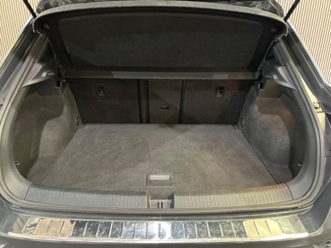 Volkswagen T-Roc 1.6 TDI R-Line Euro 6 (s/s) 5dr 45