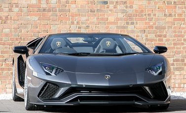 Lamborghini Aventador S LP740-4 Roadster 1