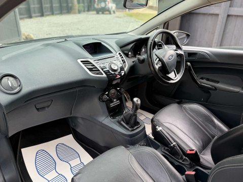 Ford Fiesta 1.6 Fiesta Metal 3dr 4