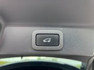 Jaguar F-Pace 2.0 D200 MHEV R-Dynamic SE Auto AWD Euro 6 (s/s) 5dr 38