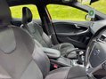 Volvo V40 1.6 V40 R-DESIGN D2 6
