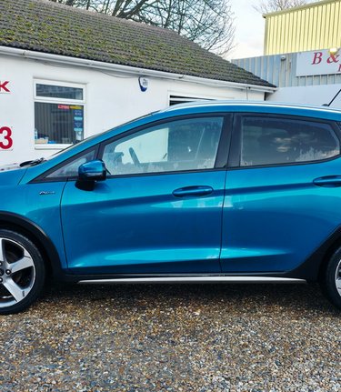 Ford Fiesta ACTIVE X AUTOMATIC..LOOK !! ONLY 7000 MILES..SAT NAV..CRUISE..HTD/SEATS 3