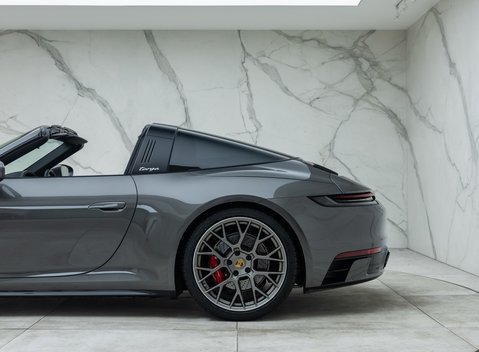 Porsche 911 Targa 4S (992) 43