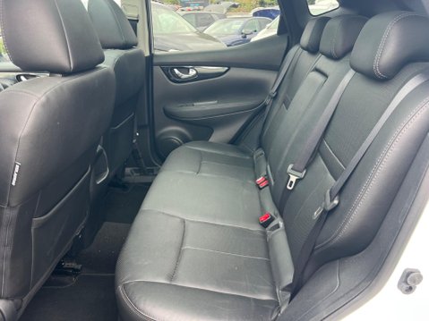 Nissan Qashqai 1.6 dCi Tekna XTRON 2WD Euro 5 (s/s) 5dr 29