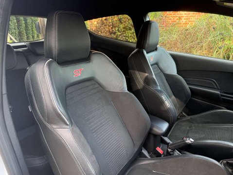 Ford Fiesta 1.5 Fiesta ST-3 T 3dr 16