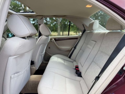 Mercedes-Benz C Class 2.0 C200 Elegance Auto 4dr 37