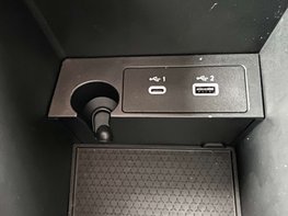 Nissan Qashqai 1.3 Qashqai N-Connecta DiG-T MHEV 5dr 56