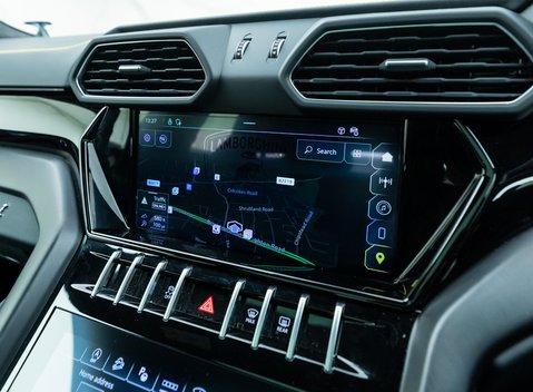 Lamborghini Urus S 21