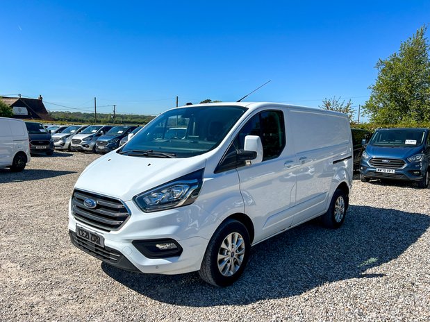 Ford Transit Custom SWB L1H1 (SOLD) Low Roof Limited 280 Air Con Alloys Nav Sensors EURO 6 NO V 2
