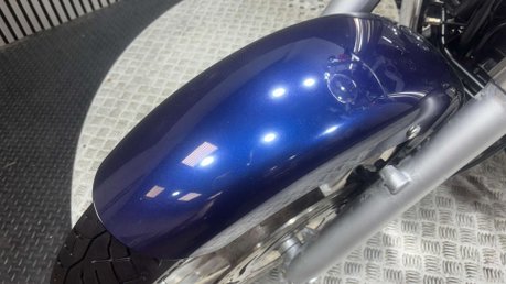 Triumph Bonneville 2011 ONLY 21K NEW MOT CRUISER 865CC 35
