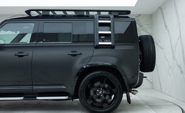 Land Rover Defender 110 V8 32