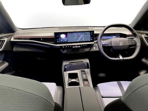 Vauxhall Grandland 73kWh Ultimate SUV 5dr Electric Auto (213 ps) 20