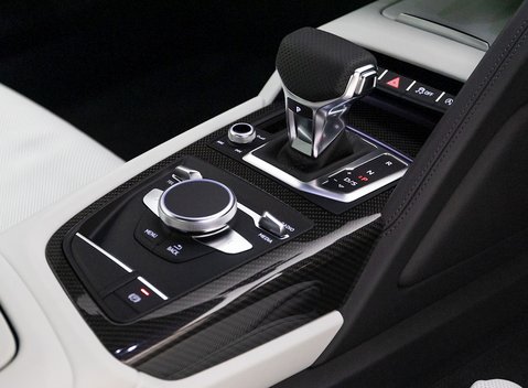 Audi R8 V10 Performance Carbon Black 10