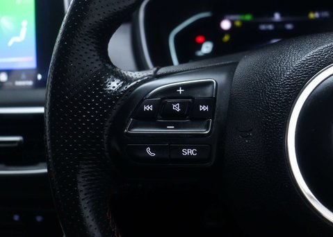 MG HS 1.5 MG HS Excite Semi-Auto 5dr 31