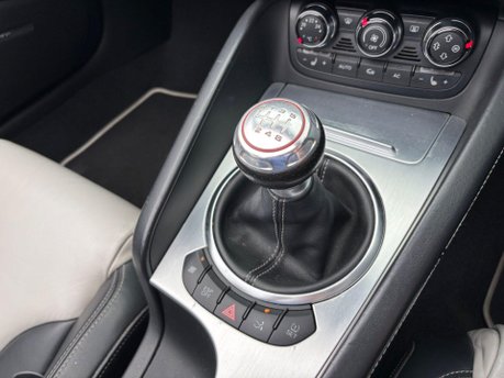 Audi TT 2.5 TFSI Roadster 2dr Petrol Manual quattro Euro 5 (340 ps) 26