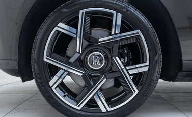 Rolls-Royce Cullinan Series II BLACK BADGE 36