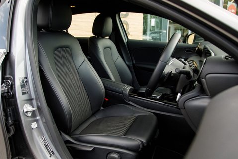 Mercedes-Benz A Class A 200 SPORT EXECUTIVE 33