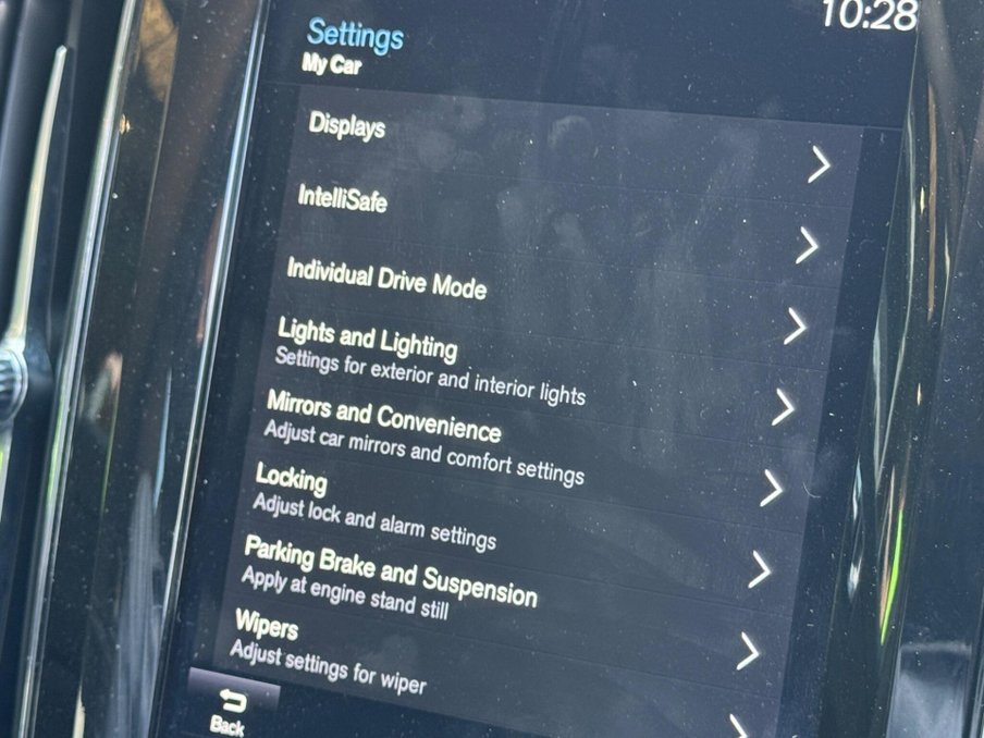 2018 Volvo XC60 — image 17