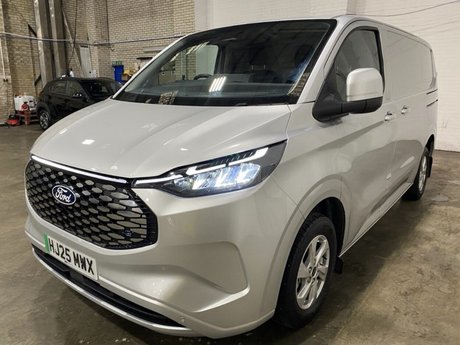 Ford Transit Custom 320 LIMITED L1H1 P/V