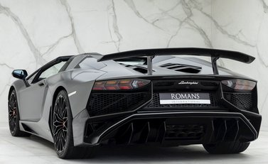 Lamborghini Aventador SV LP 750-4 Roadster 4